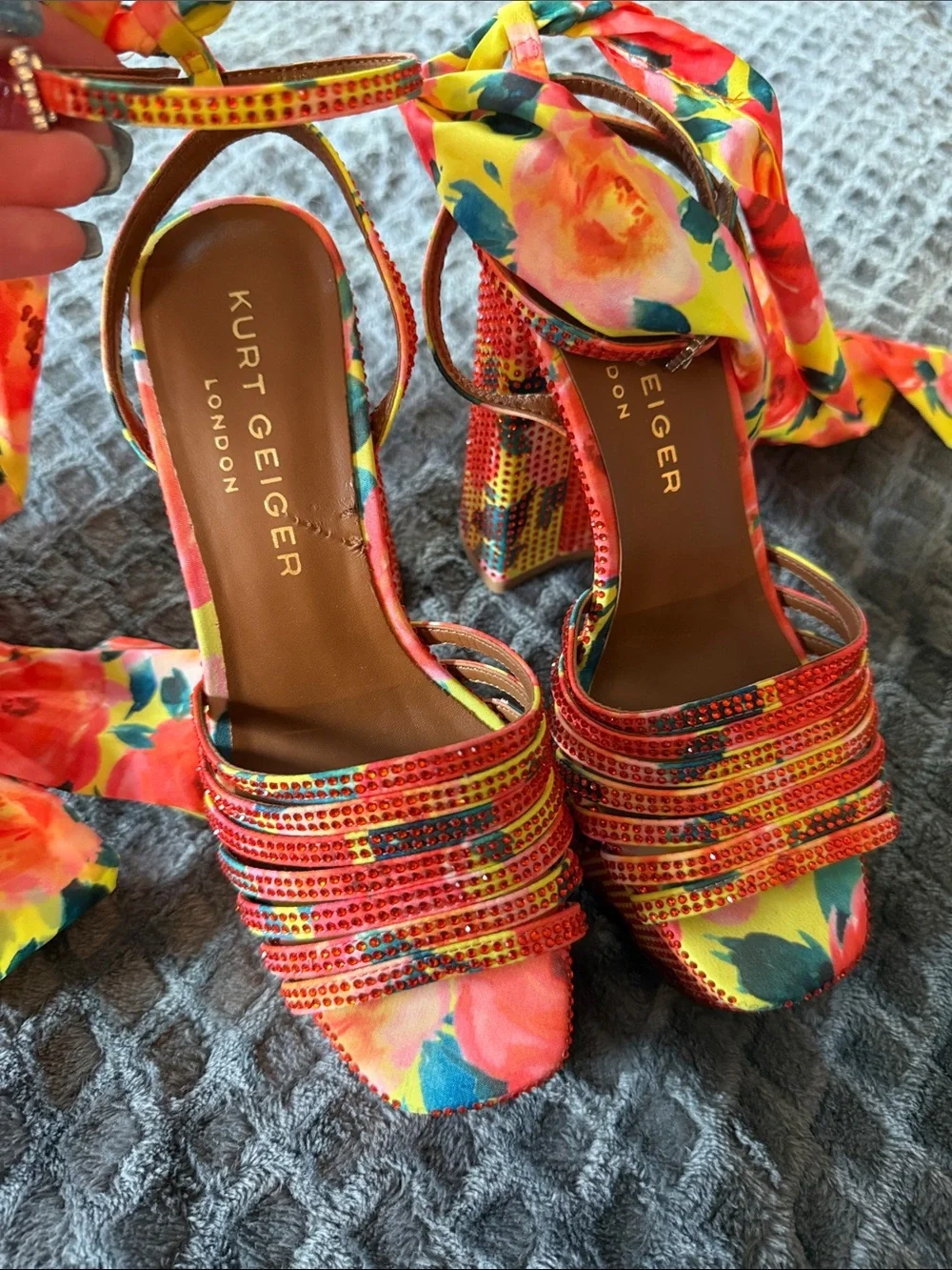 Kurt Geiger Red Multicolor Floral Platform Sandals with Floral Ties